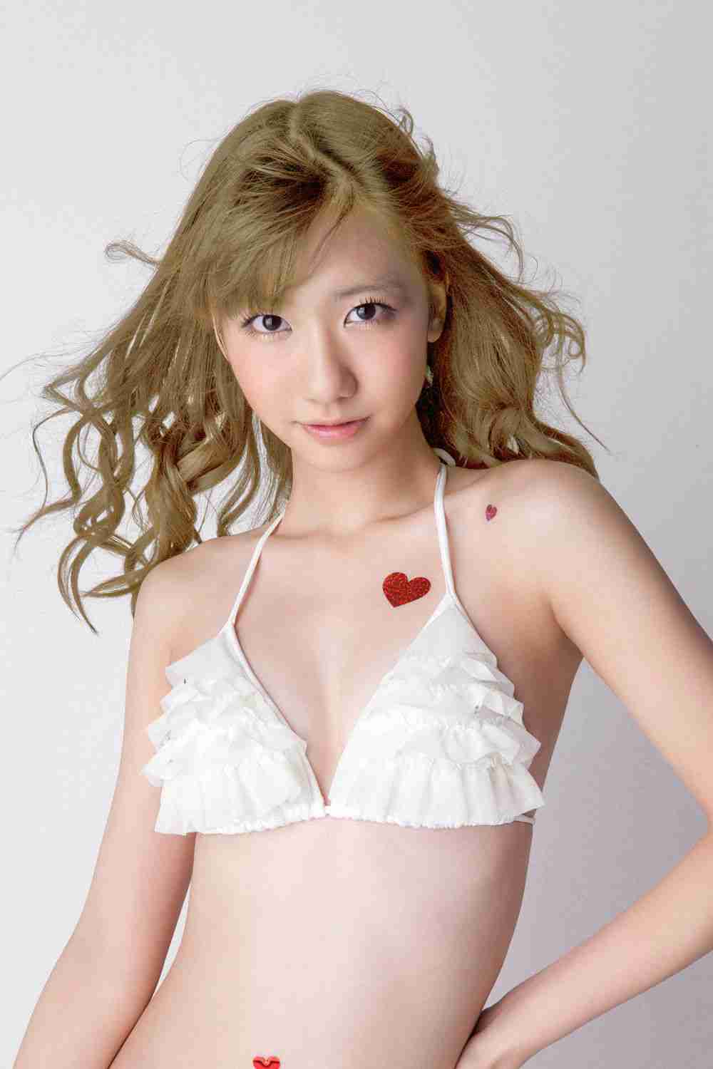 金髪が似合わない有名人は誰だと思いますか？