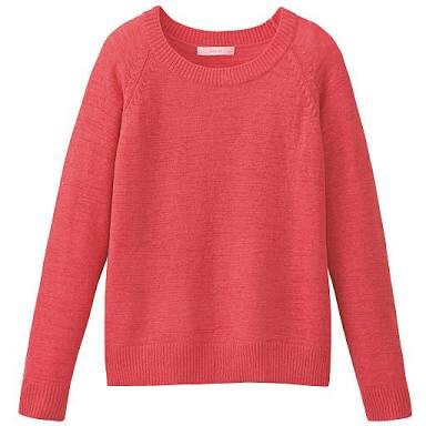 なで肩女子の似合う服