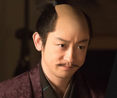 堀北真希、山本耕史の給与明細を見て衝撃？ 事務所移籍を決意か