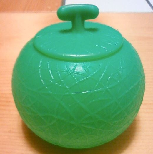 小さい頃、よく食べてたお菓子は?