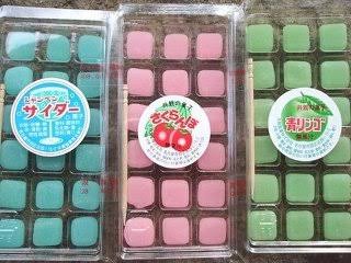 小さい頃、よく食べてたお菓子は?
