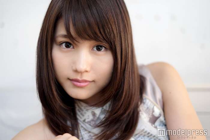 大人セクシーな有村架純に絶賛、蜷川実花「また撮りたいすぐ会いたい」。