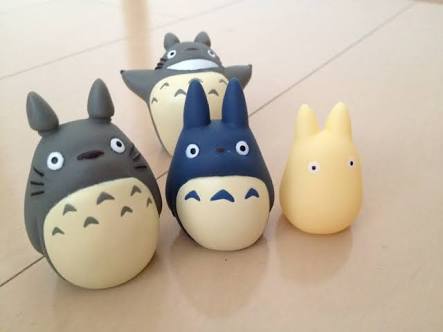 自分の部屋にあるキャラクターもののグッズを紹介するトピ
