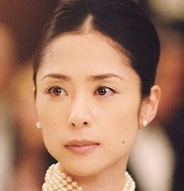 まとめ髪が似合う人