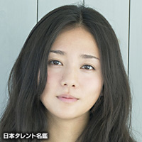 実年齢より若く見える人、老けて見える人