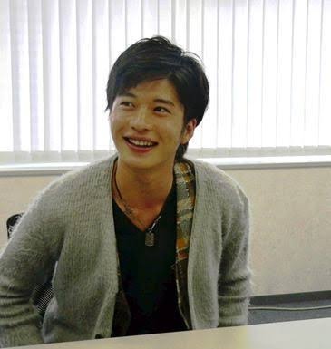 好みの男性の顔を貼っていくトピ