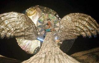 小林幸子　超始球式でバズーカぶっ放し「999キロ」