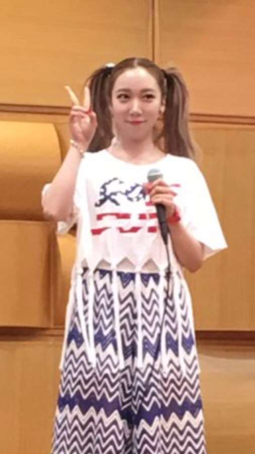 ざわちん、歌手デビューで“オリコン1位宣言” 目標は「武道館、東京ドーム!」