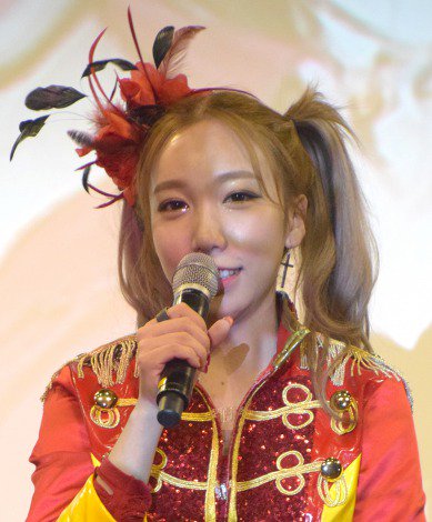 ざわちん、歌手デビューで“オリコン1位宣言” 目標は「武道館、東京ドーム!」