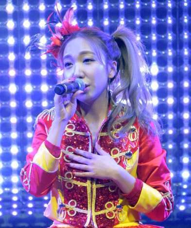 ざわちん、歌手デビューで“オリコン1位宣言” 目標は「武道館、東京ドーム!」