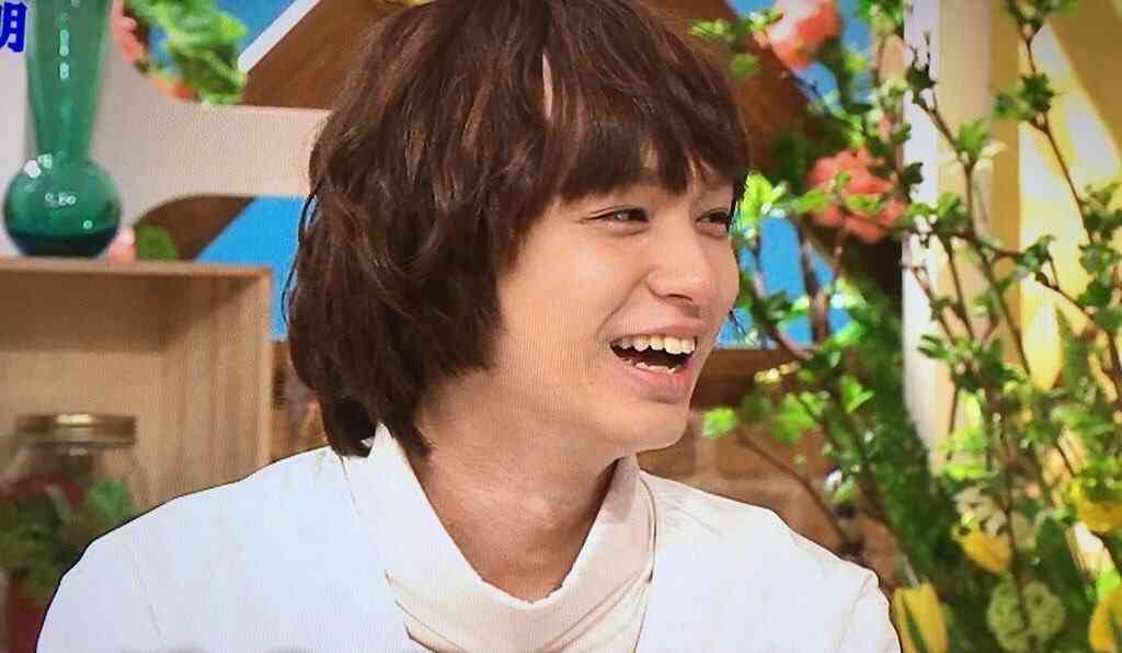 「めざまし」初登場のHey!Say!JUMPの伊野尾慧に山田涼介が珍指令「手を下にしときな!」