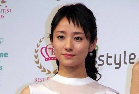 鼻と口の間にある縦筋(人中)が苦手な人!!