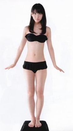 板野友美、「大赤字アイドル」へ!?　主演ホラー映画＆10周年フォトブックが相次いで大爆死