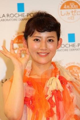 栗山千明の新CMでエラの違いが歴然に ネットでは「また顎削った？」と指摘