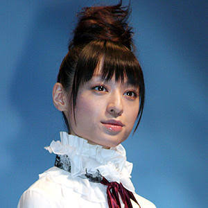 栗山千明の新CMでエラの違いが歴然に ネットでは「また顎削った？」と指摘