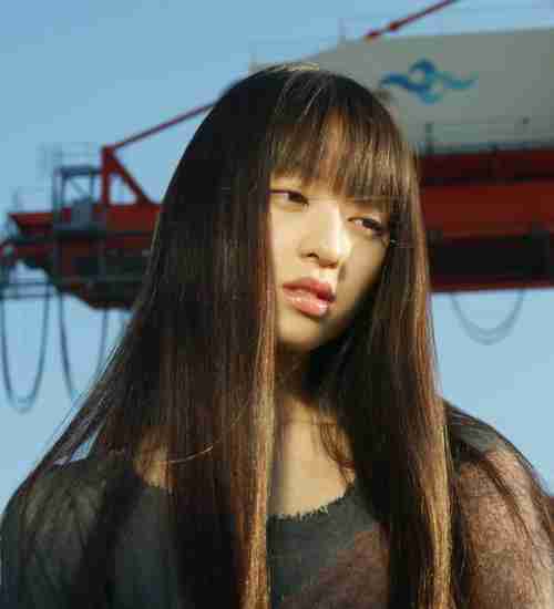 栗山千明の新CMでエラの違いが歴然に ネットでは「また顎削った？」と指摘