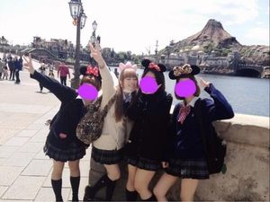 卒業後に制服で出歩いた経験ある人!