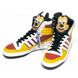 adidasのスニーカー好きな人