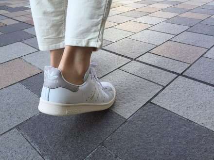 adidasのスニーカー好きな人