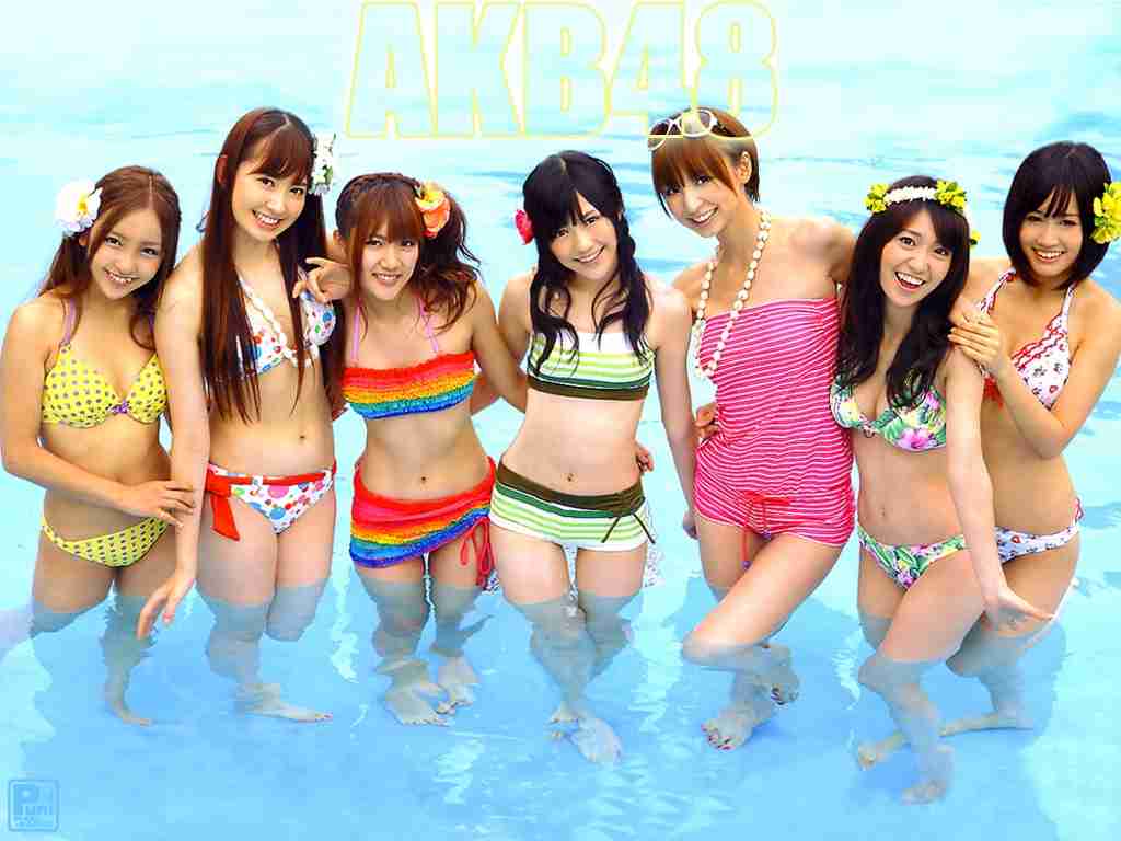 有名人の夏らしい画像を貼るトピ