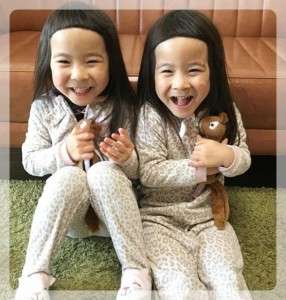 4歳双子りんか＆あんな、初イメージガール就任