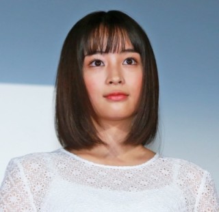 広瀬すず、映画イベントで再び号泣「涙腺が崩壊してます」