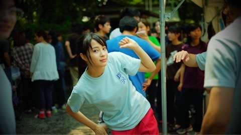 広瀬すず、映画イベントで再び号泣「涙腺が崩壊してます」