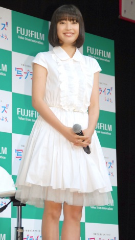 広瀬すず、映画イベントで再び号泣「涙腺が崩壊してます」