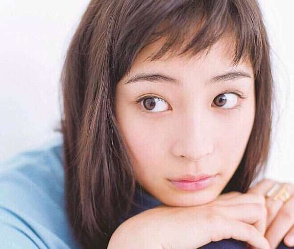 広瀬すず、映画イベントで再び号泣「涙腺が崩壊してます」