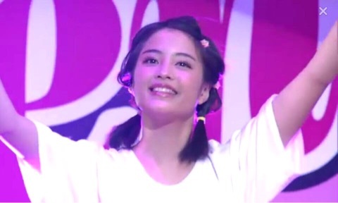 広瀬すず、映画イベントで再び号泣「涙腺が崩壊してます」