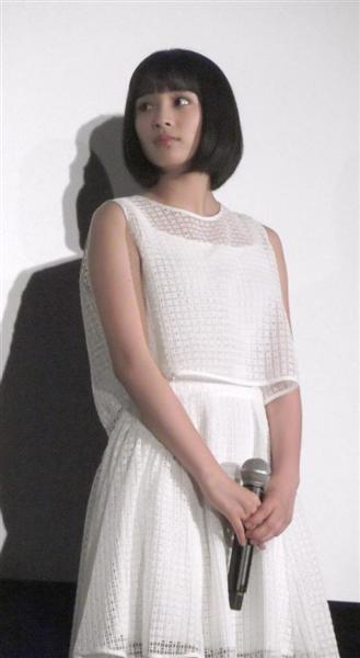 広瀬すず、映画イベントで再び号泣「涙腺が崩壊してます」