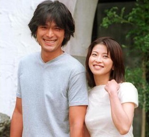 熊本出身の森高千里、益城町で炊き出し　写真撮影にも気さくに 