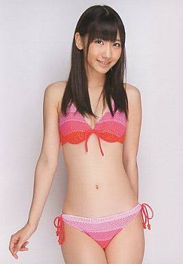 海やプールでビキニ着ますか？