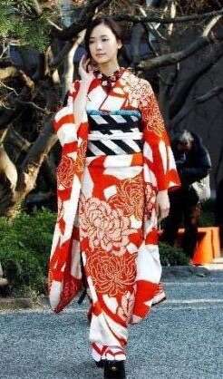 レトロモダンな着物の画像♡