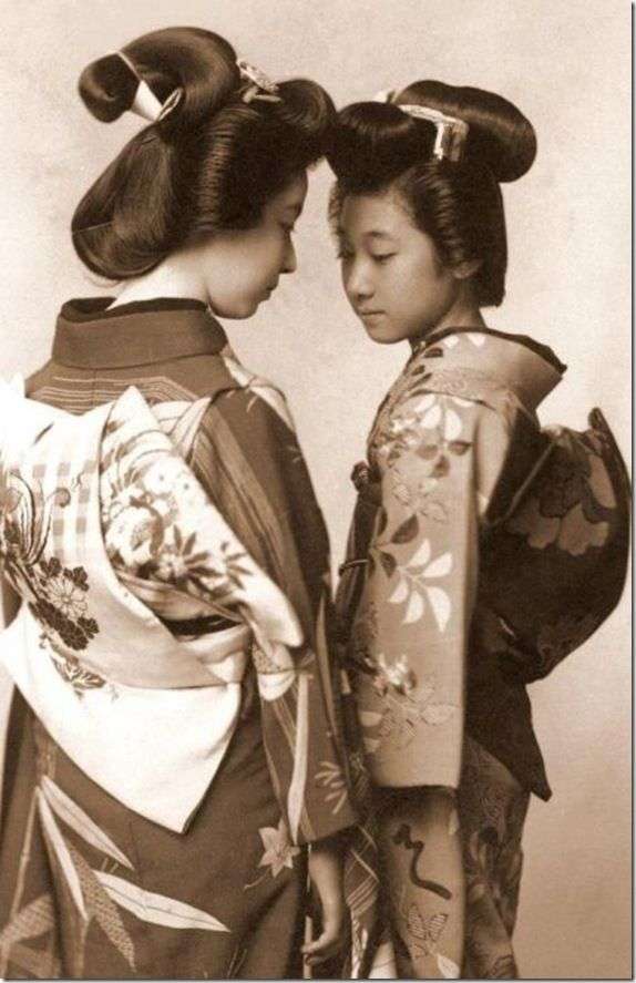 レトロモダンな着物の画像♡