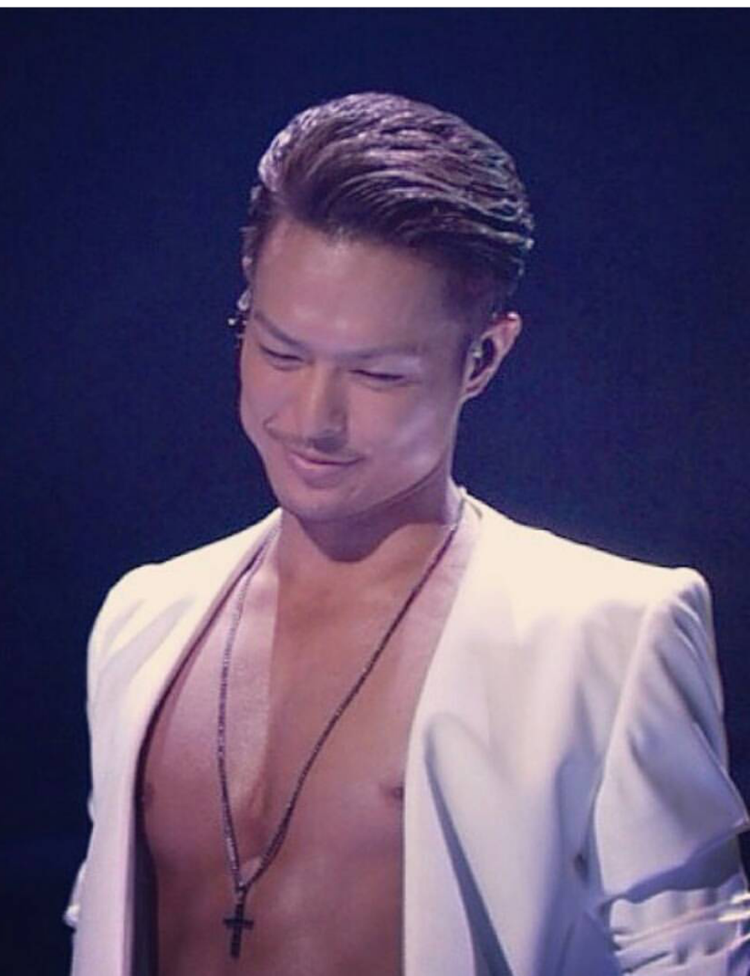 今市は「紅の豚」、登坂は3D!?三代目JSBの微妙すぎるグラサンに総ツッコミ