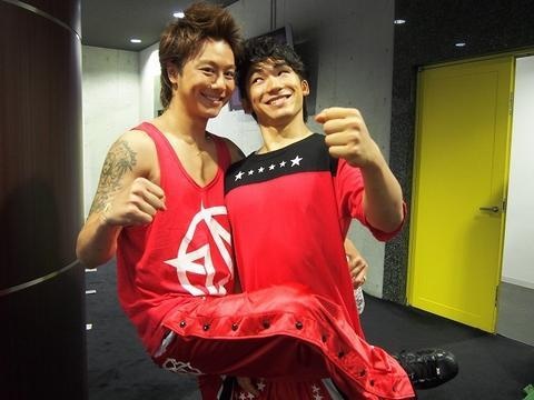 今市は「紅の豚」、登坂は3D!?三代目JSBの微妙すぎるグラサンに総ツッコミ
