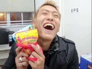 今市は「紅の豚」、登坂は3D!?三代目JSBの微妙すぎるグラサンに総ツッコミ
