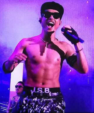 今市は「紅の豚」、登坂は3D!?三代目JSBの微妙すぎるグラサンに総ツッコミ