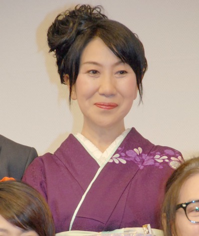 AKB48柏木由紀、胸の谷間がスゴすごるセクシービキニショットにファン大興奮！　「癒されます」