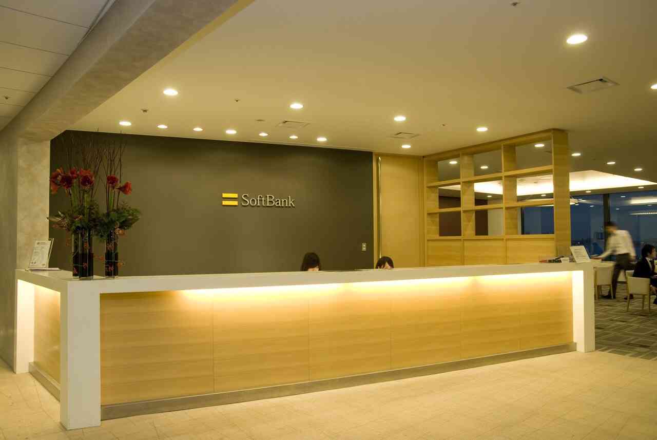 「ハイヒールの着用指示は性差別」 イギリス女性の訴えが世界中で話題に