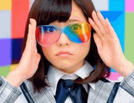 眼鏡姿の女性芸能人の画像