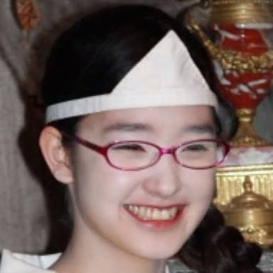 眼鏡姿の女性芸能人の画像