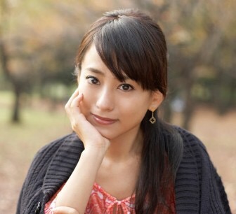 “奇跡の45歳”永作博美にCM共演の22歳・新木優子よりも「かわいい」の声