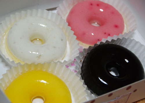 ロシアの菓子職人がつくった宝石のようにツヤツヤなケーキがスゴイ