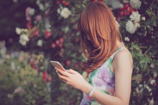 しばらく会ってない友人にどう連絡する？