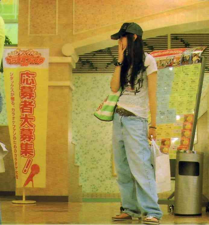 芸能人のプライベート画像を貼るトピ