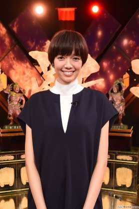 天然がわざとらしい芸能人といえば?