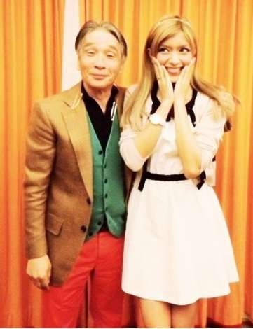 ローラが熊本避難所で炊き出し　志願しお忍び訪問