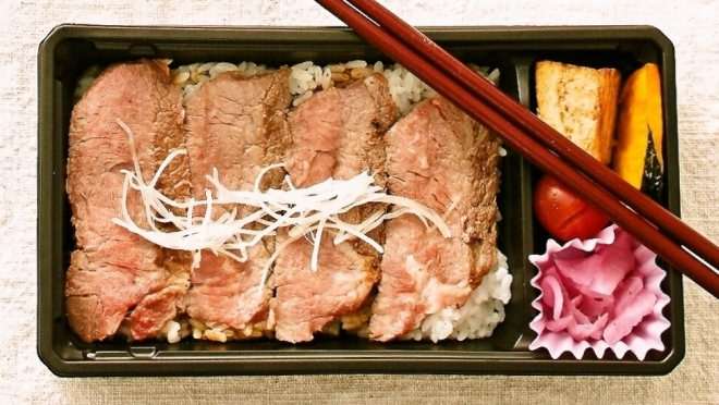 美味しそうな食べ物貼ろう